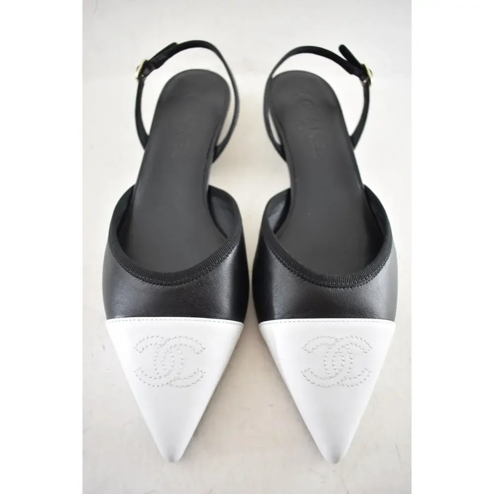 Chanel 26P Black White Pointed Toe CC Logo Slingback Ballet Ballerina Flat 38.5